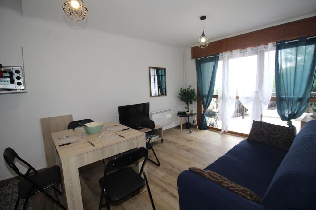 Appartamento Superbe terrasse, rénové, WIFI Font-Romeu-Odeillo-Via Esterno foto